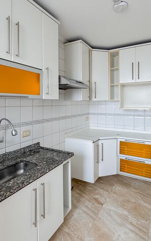 Apartamento à venda com 81m², 2 quartos e 1 vaga Apartamento à venda com 81m², 2 quartos e 1 vagaCozinha