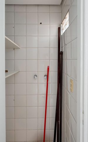 Apartamento à venda com 81m², 2 quartos e 1 vaga Apartamento à venda com 81m², 2 quartos e 1 vagaBanheiro de serviço