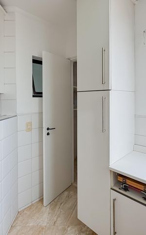 Apartamento à venda com 81m², 2 quartos e 1 vaga Apartamento à venda com 81m², 2 quartos e 1 vagaÁrea de Serviço