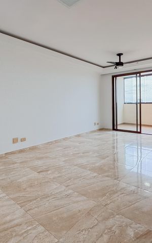 Apartamento à venda com 81m², 2 quartos e 1 vaga Apartamento à venda com 81m², 2 quartos e 1 vagaSala