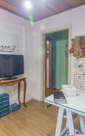 Casa à venda com 129m², 5 quartos e 4 vagas Casa à venda com 129m², 5 quartos e 4 vagasQuarto 2
