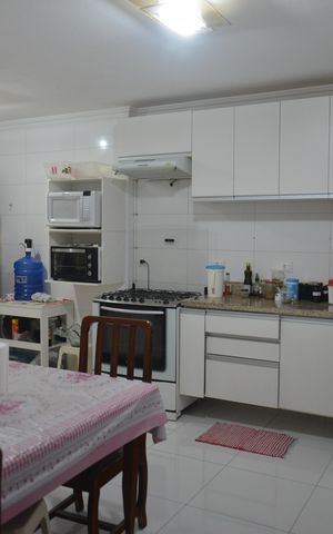 Casa à venda com 340m², 4 quartos e 3 vagasCozinha