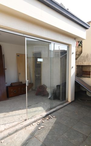 Casa à venda com 190m², 3 quartos e 4 vagasÁrea de Serviço