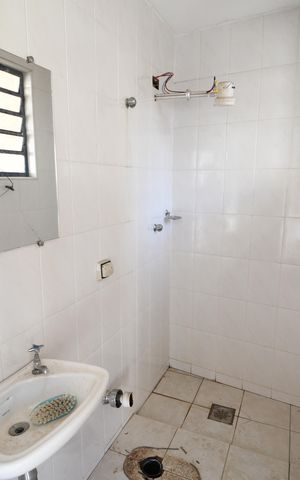 Casa à venda com 190m², 3 quartos e 4 vagasBanheiro de serviço