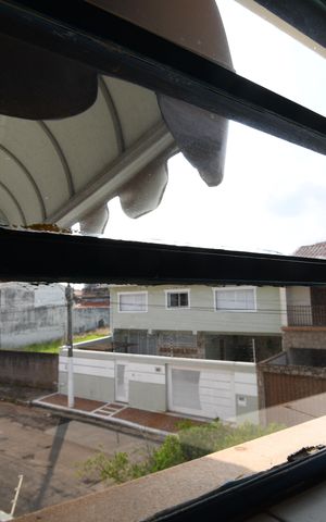 Casa à venda com 190m², 3 quartos e 4 vagasBanheiro - Vista