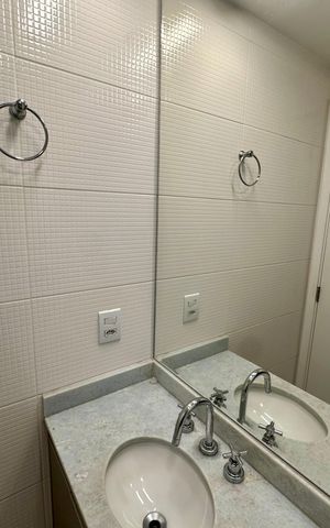 Apartamento à venda com 66m², 2 quartos e 1 vaga Apartamento à venda com 66m², 2 quartos e 1 vagaBanheiro Social