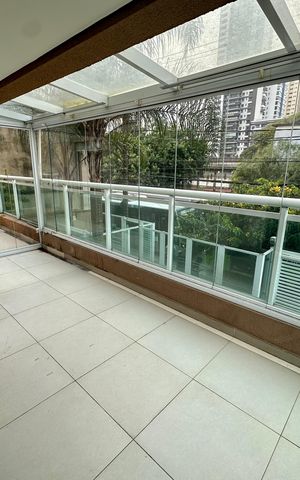 Apartamento à venda com 66m², 2 quartos e 1 vaga Apartamento à venda com 66m², 2 quartos e 1 vagaVaranda