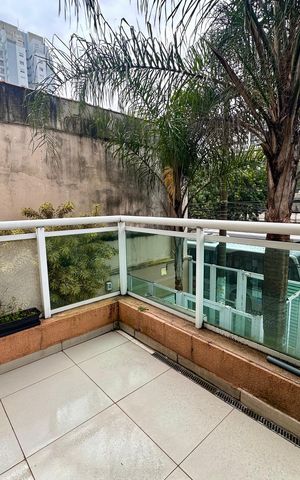 Apartamento à venda com 66m², 2 quartos e 1 vaga Apartamento à venda com 66m², 2 quartos e 1 vagaVaranda