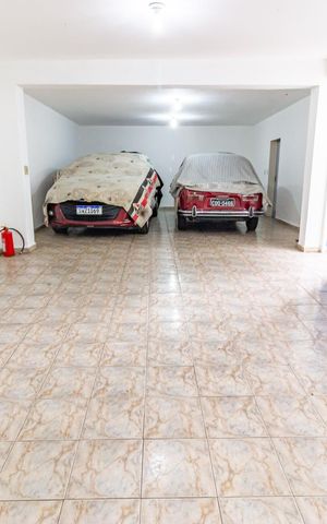 Casa à venda com 167m², 3 quartos e 4 vagas Casa à venda com 167m², 3 quartos e 4 vagasGaragem