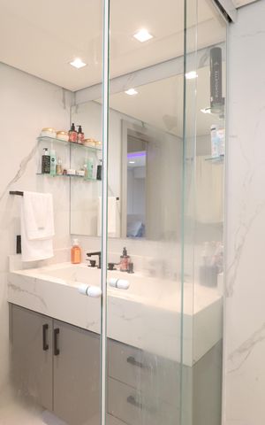 Apartamento para alugar com 190m², 3 quartos e 3 vagasBanheiro da Suíte 1