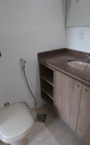 Apartamento à venda com 256m², 3 quartos e 2 vagasBanheiro da suíte 2