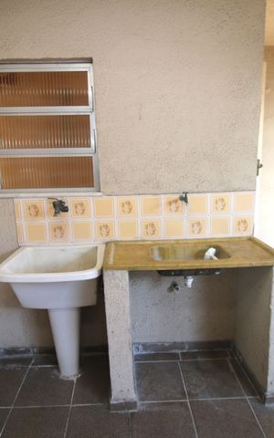 Casa para alugar com 480m², 4 quartos e 4 vagasÁrea de Serviço