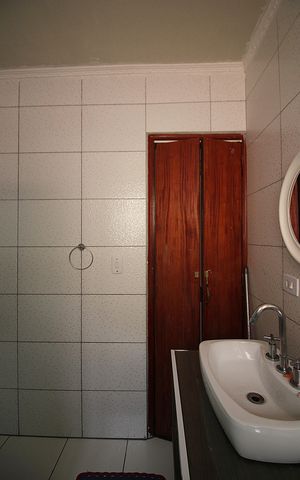Casa à venda com 239m², 3 quartos e 4 vagasBanheiro Social