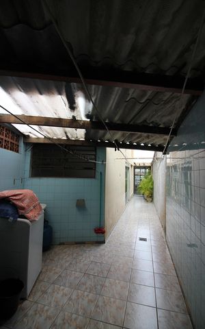 Casa à venda com 239m², 3 quartos e 4 vagasÁrea de Serviço