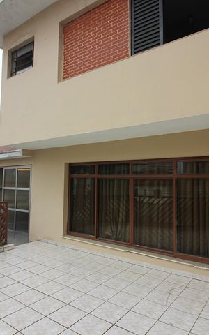 Casa à venda com 239m², 3 quartos e 4 vagasVaranda da Sala