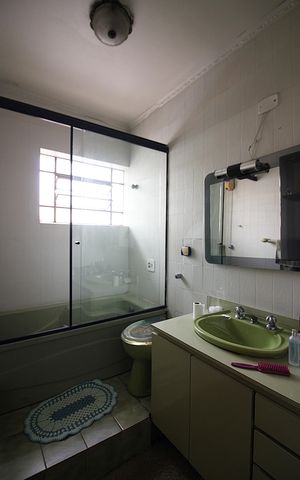 Casa à venda com 239m², 3 quartos e 4 vagasBanheiro da Suíte