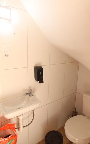 Casa à venda com 181m², 3 quartos e 6 vagasBanheiro de Serviço