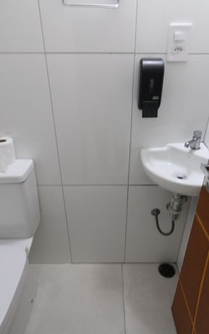 Casa à venda com 181m², 3 quartos e 6 vagasLavabo da Sala