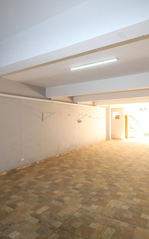 Casa à venda com 181m², 3 quartos e 6 vagasGaragem