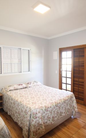 Casa à venda com 181m², 3 quartos e 6 vagasQuarto 1