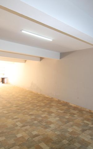 Casa à venda com 181m², 3 quartos e 6 vagasGaragem
