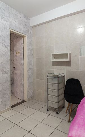 Casa à venda com 162m², 3 quartos e 3 vagasSuite