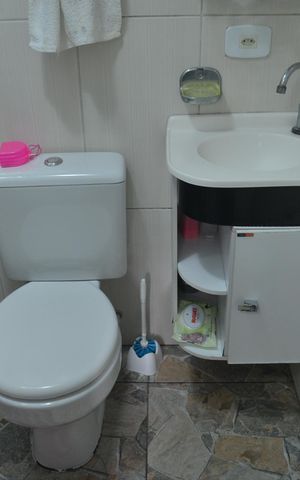 Casa à venda com 340m², 5 quartos e 2 vagasBanheiro da Suíte
