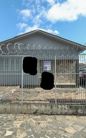 Casa para alugar com 150m², 3 quartos e 2 vagasFachada + Placa