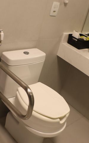 Apartamento à venda com 70m², 1 quarto e 2 vagas Apartamento à venda com 70m², 1 quarto e 2 vagasBanheiro