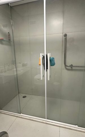 Apartamento à venda com 70m², 1 quarto e 2 vagas Apartamento à venda com 70m², 1 quarto e 2 vagasBanheiro