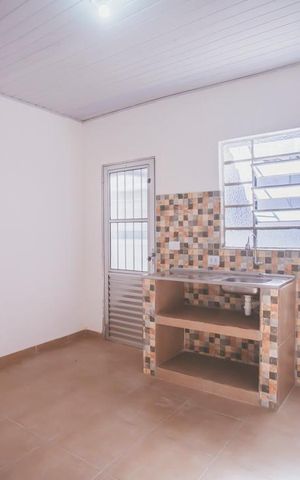 Casa para alugar com 40m², 1 quarto e sem vaga Casa para alugar com 40m², 1 quarto e sem vagaCozinha