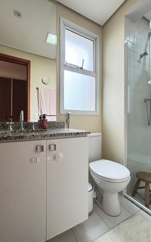 Apartamento à venda com 100m², 2 quartos e 2 vagasBanheiro da Suíte