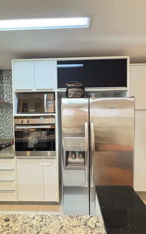 Apartamento à venda com 100m², 2 quartos e 2 vagasCozinha