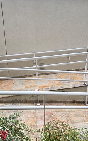 Apartamento à venda com 100m², 2 quartos e 2 vagasRampa - Corrimão