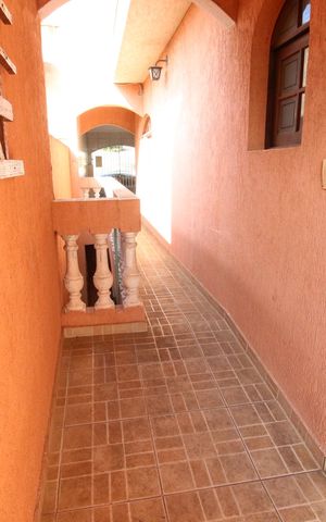 Casa à venda com 235m², 3 quartos e 2 vagasQuintal