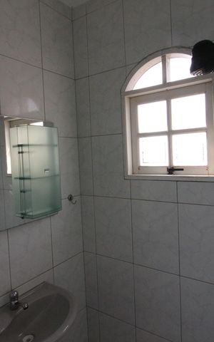 Casa à venda com 235m², 3 quartos e 2 vagasBanheiro da Suíte 2