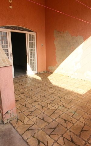 Casa à venda com 235m², 3 quartos e 2 vagasQuintal