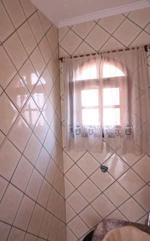Casa à venda com 235m², 3 quartos e 2 vagasLavabo