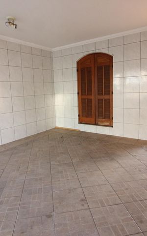 Casa à venda com 235m², 3 quartos e 2 vagasGaragem