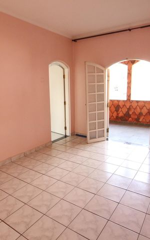 Casa à venda com 235m², 3 quartos e 2 vagasSuíte 1