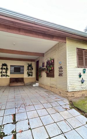 Casa à venda com 490m², 3 quartos e 3 vagasFachada