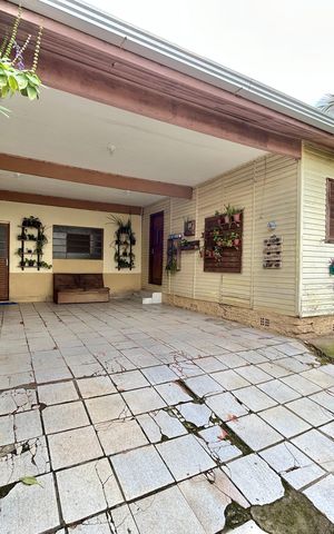 Casa à venda com 490m², 3 quartos e 3 vagasFachada