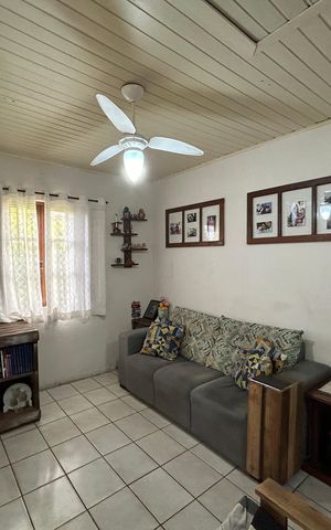 Casa à venda com 490m², 3 quartos e 3 vagasSala