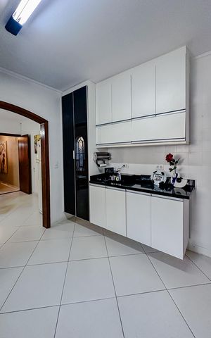 Casa à venda com 187m², 5 quartos e 3 vagasCozinha
