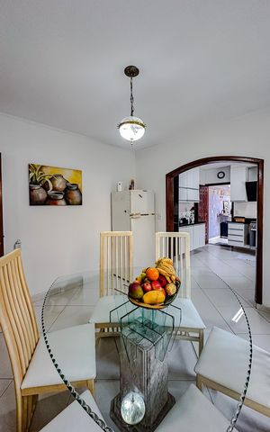 Casa à venda com 187m², 5 quartos e 3 vagasSala de Jantar