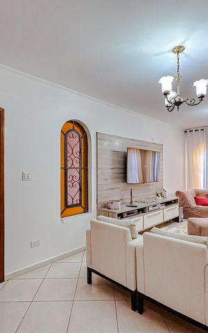 Casa à venda com 187m², 5 quartos e 3 vagasSala