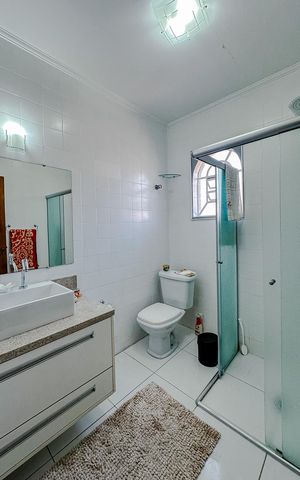 Casa à venda com 187m², 5 quartos e 3 vagasBanheiro da Suíte