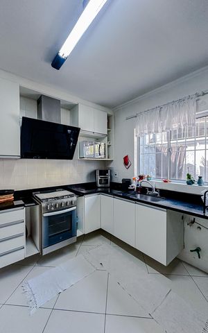 Casa à venda com 187m², 5 quartos e 3 vagasCozinha