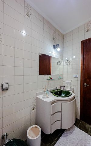 Casa à venda com 187m², 5 quartos e 3 vagasLavabo
