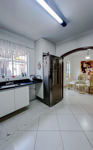 Casa à venda com 187m², 5 quartos e 3 vagasCozinha